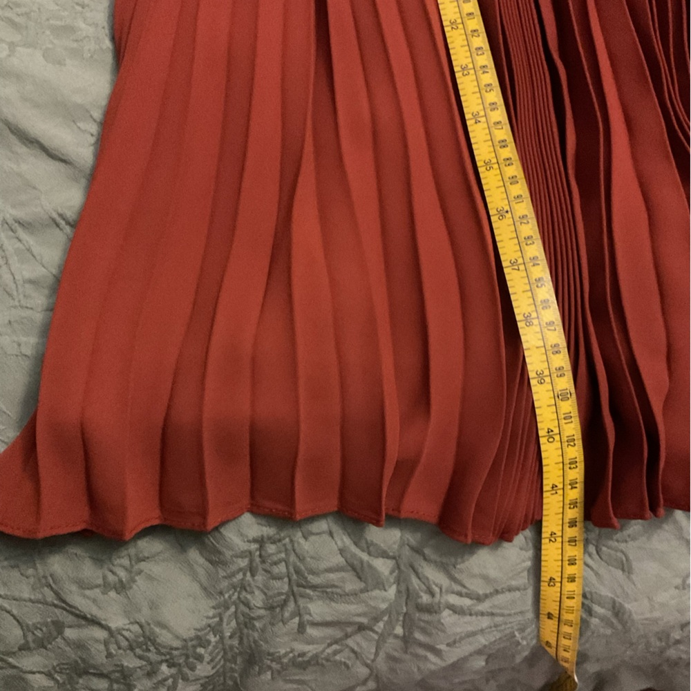 Fall Color Pleated Dress - Picture 6 of 6